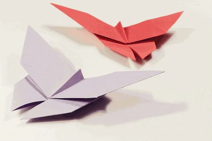 Оригами бабочки из цветной бумаги