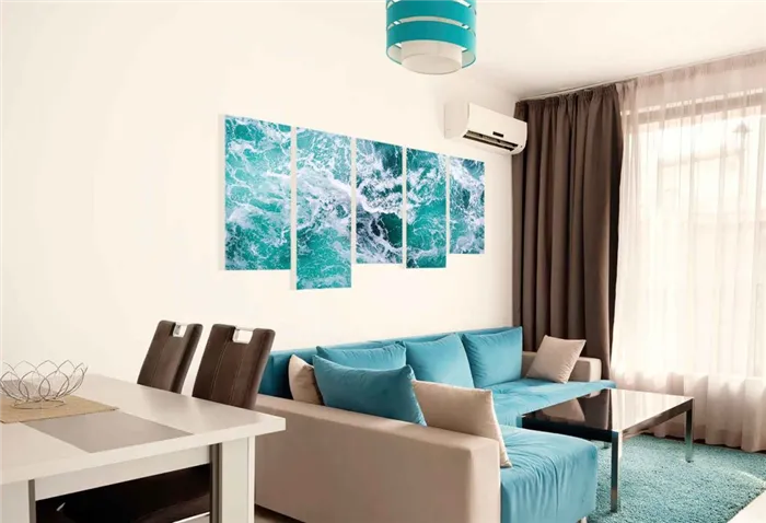 Модная наружная роспись голубой морской волны в интерьере гостиной
