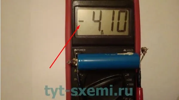 Измерение заряда батарей с помощью мультиметра