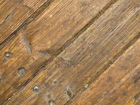 Старые деревянные полы необходимо выровнять