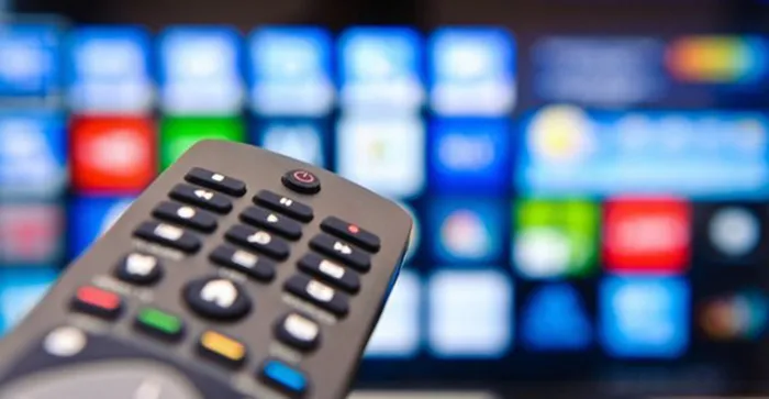 Smart TV или умное телевидение - это технология, позволяющая пользоваться интернетом и цифровыми интерактивными услугами на телевизоре или цифровой приставке.