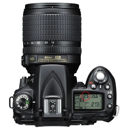 Nikon D90 вверху - выдержка
