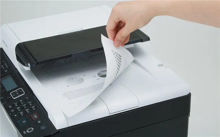 Почему принтер печатает тускло, когда картридж заполнен?