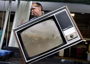 Как сдать старый телевизор за деньги