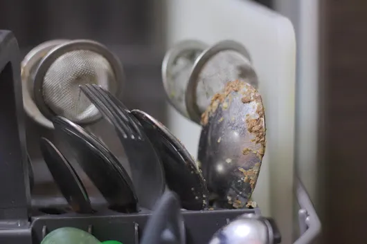 Неисправность посудомоечной машины может снизить эффективность очистки