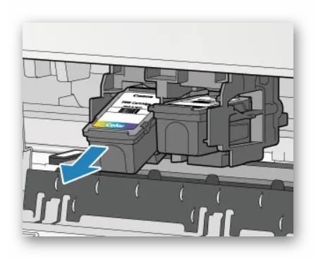 Извлечение контейнера с чернилами из приемника к струйному принтеру HP