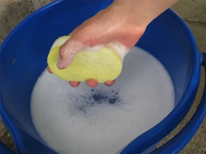 Как и чем мыть мыльной водой эмульсионную краску