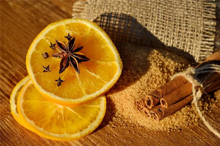 Эфирные масла корицы и апельсина для освежения воздуха
