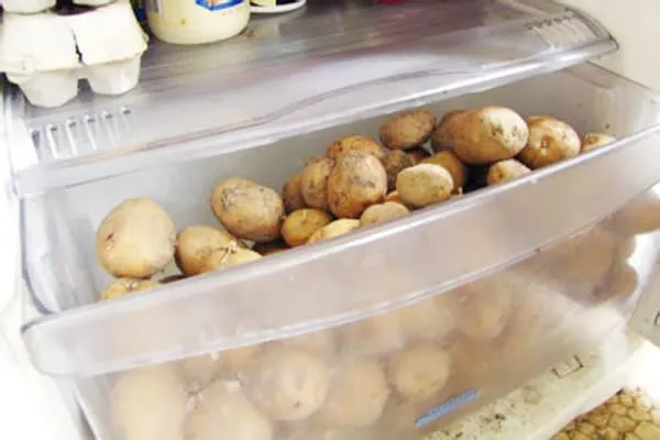 Картофель в холодильнике