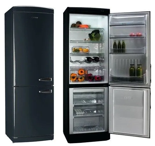Пример стандартного двухкамерного холодильника с нижним морозильным отделением и большой ручкой