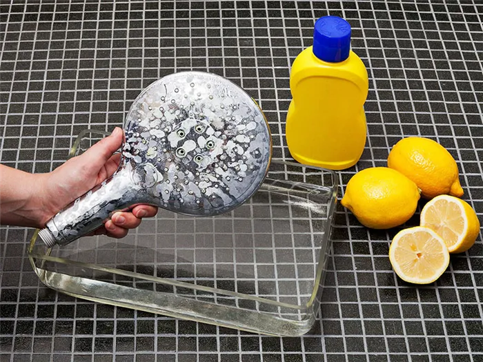Лимонная кислота очень хорошо растворяет грязь и налет, поэтому для лечения достаточно 30 минут. Не переусердствуйте, так как это приведет к обратному эффекту, и пластины будут удалены покрытием.
